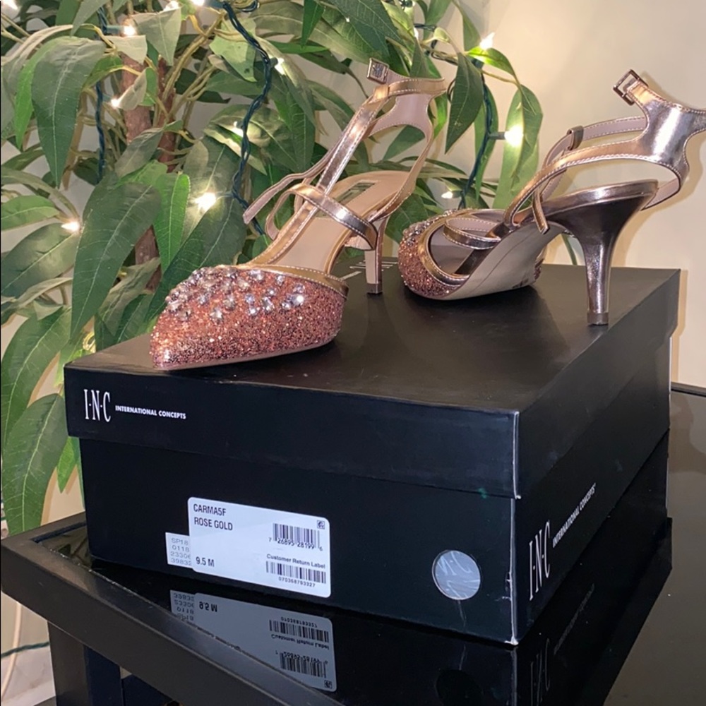 Kitten Pumps